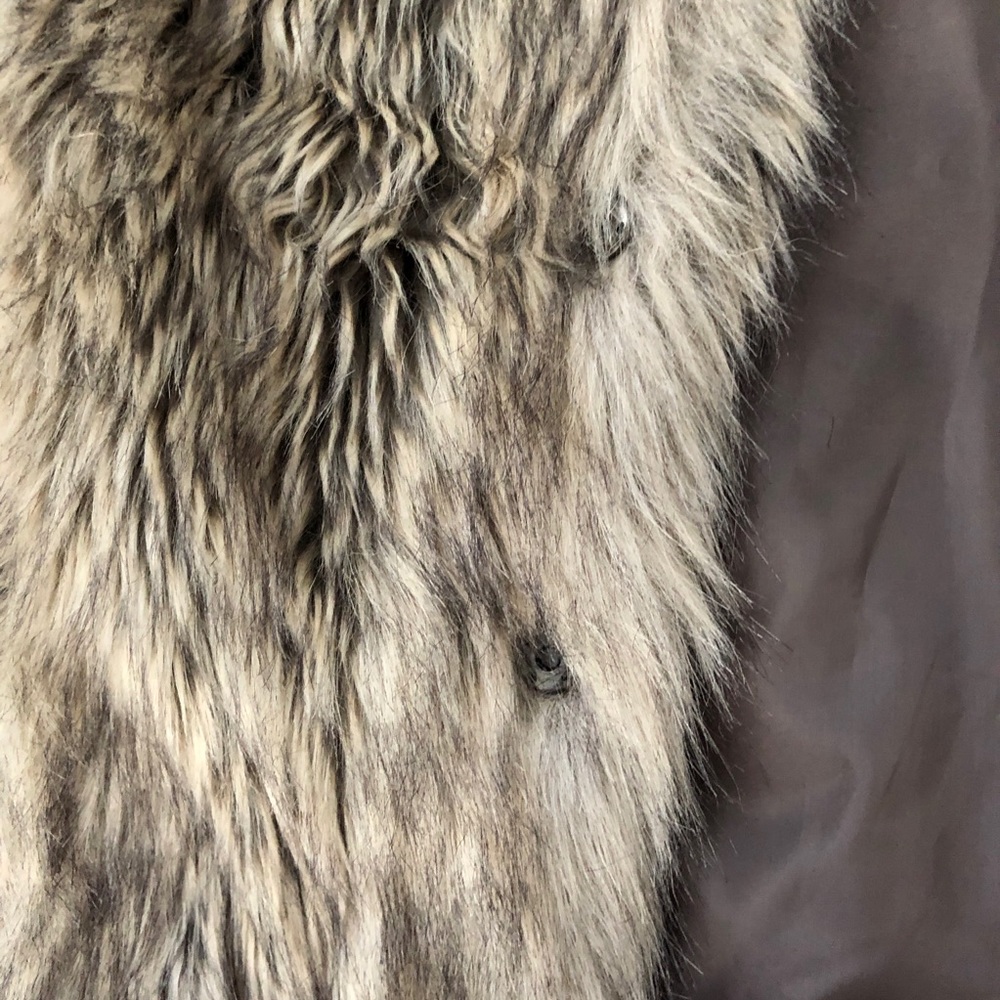 Fur vest - Picture 2 of 4